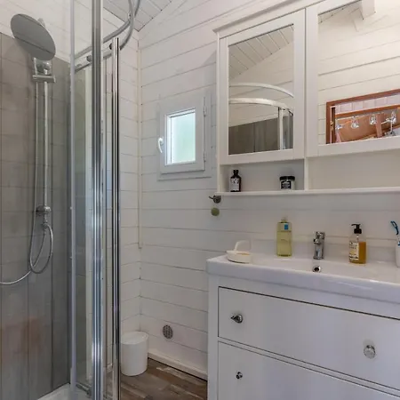 Capfun 5 Stars 64 M With Pool And Terrace Lanton